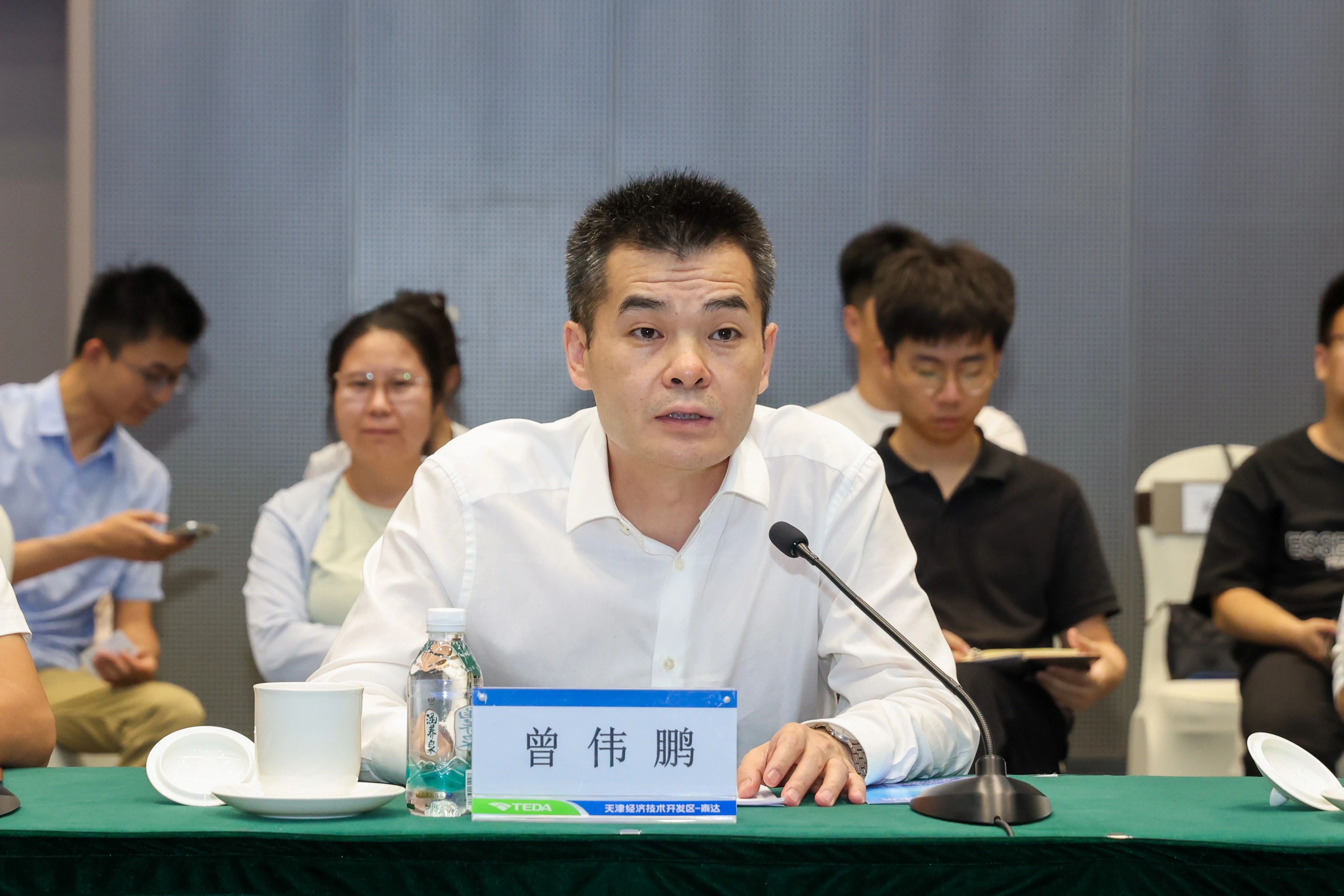 增伟鹏.jpg